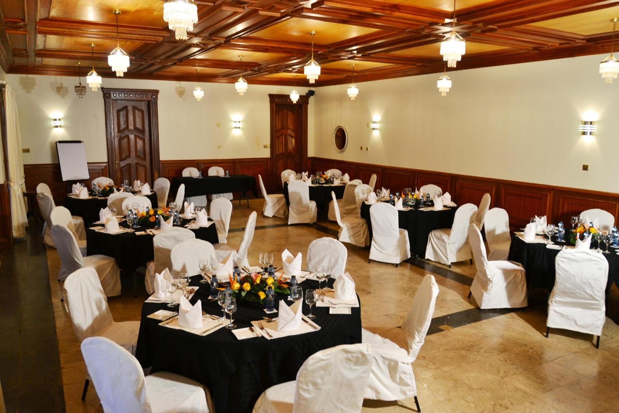 Muthu Sovereign Suites & Spa, Limuru Road, Nairobi Exterior foto